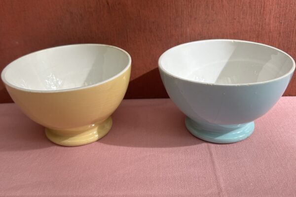 Kommetje jaren 50 Petrus Regout lichtblauw