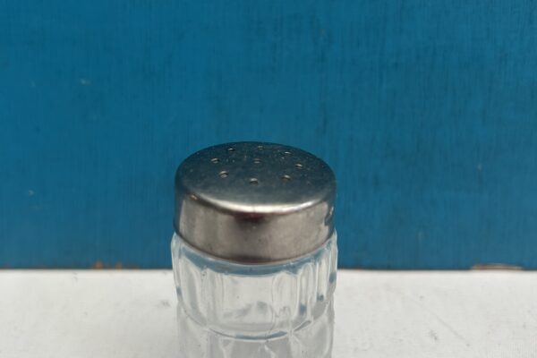 Zoutvaatje glas met schroefdopje