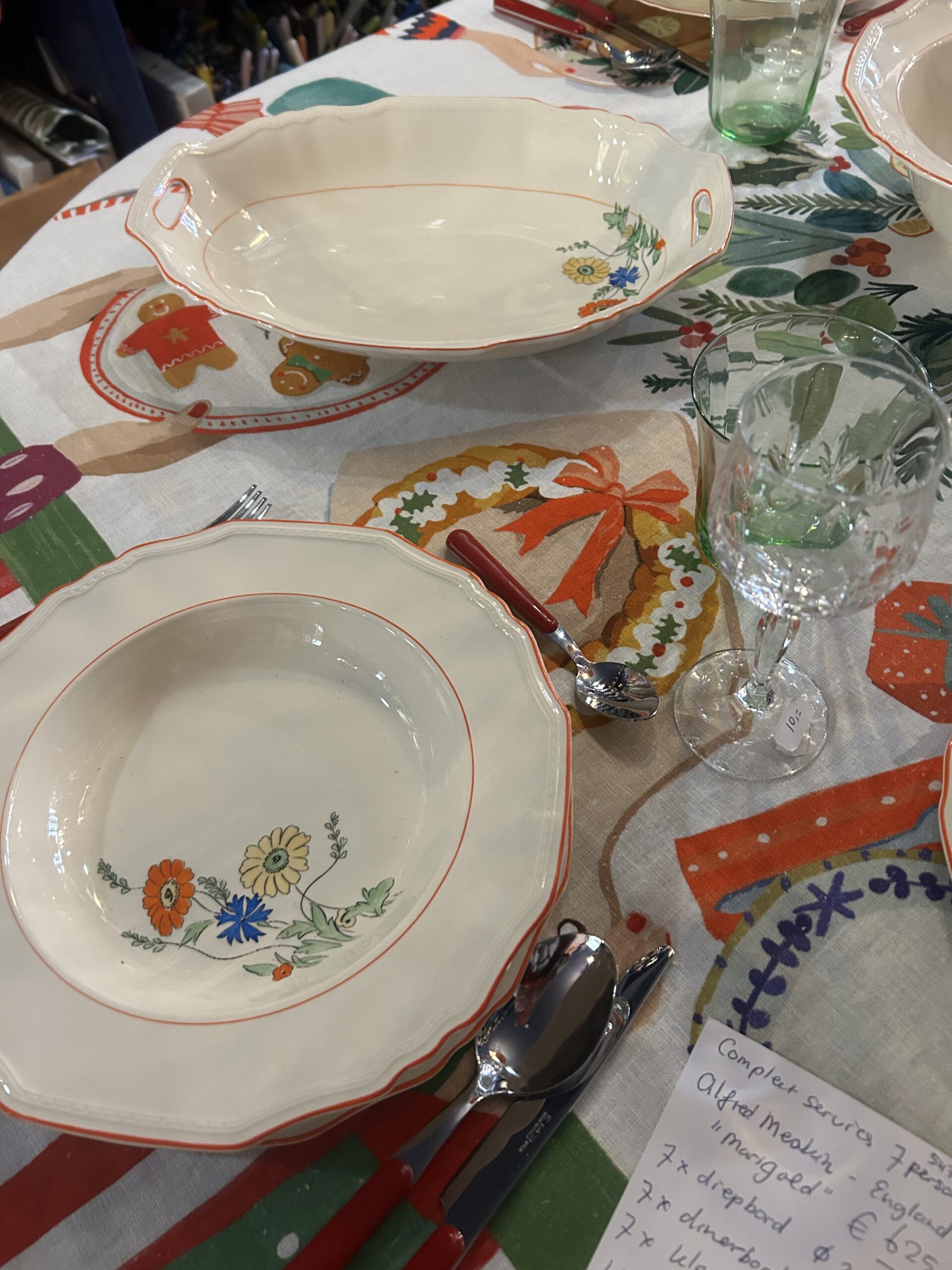 compleet servies voor 7 personen, Alfred Meakin- 'Marigold' - Afbeelding 2