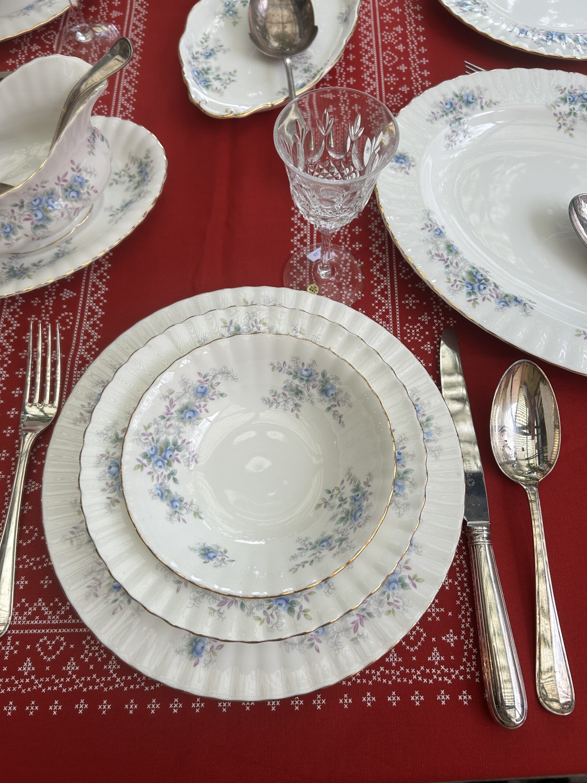Compleet dinerservies, 6 personen Royal Albert, decor Blue Blossom 1988 - Afbeelding 3