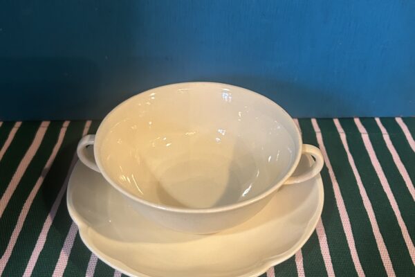 Soepkop met schotel Johnson Bros, creme kleurig