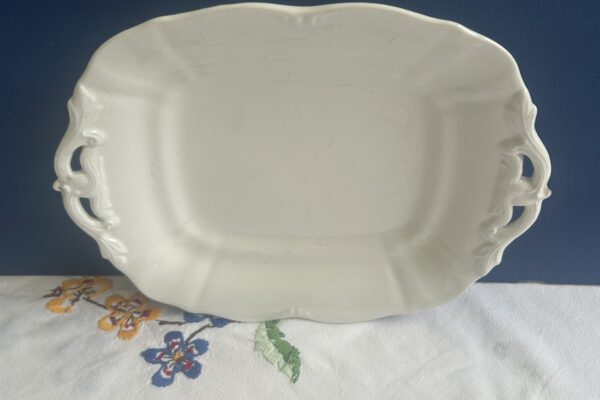 Antiek wit serveerschaaltje, decor 'Wellington' Petrus Regout, ca. 1850