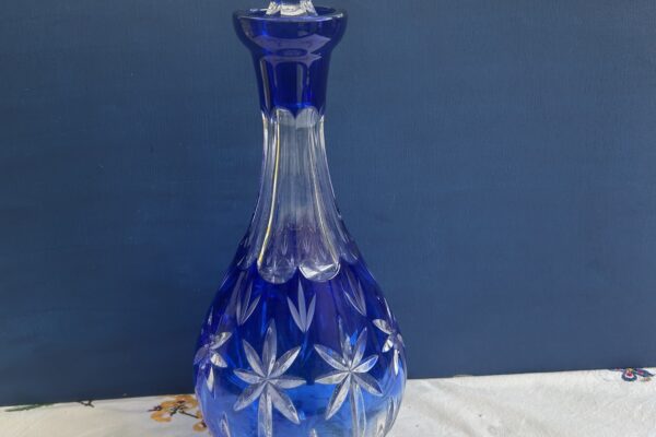 Zware kristallen karaf met kobalt blauw