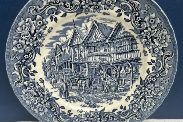 Dinerbord Royal Tudor Ware, 17e Century England Blauw