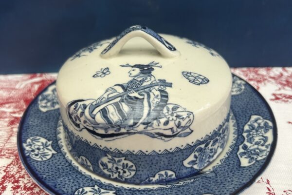 Ronde botervloot Woodsware, Woods and sons decor Ting, blauw wit