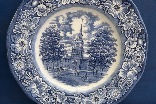 Dinerbord Staffordshire Ironstone, decor Liberty blue