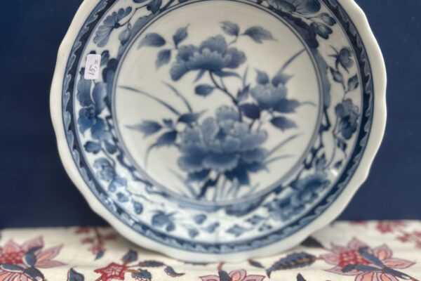 schaaltje blauw wit, Japans
