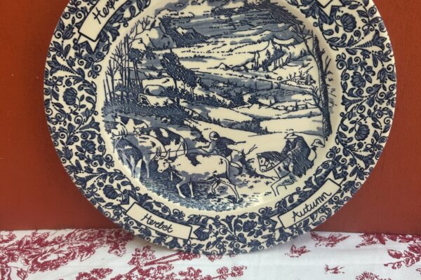 Dinerbord Ironstone England, blauw de vier jaargetijden