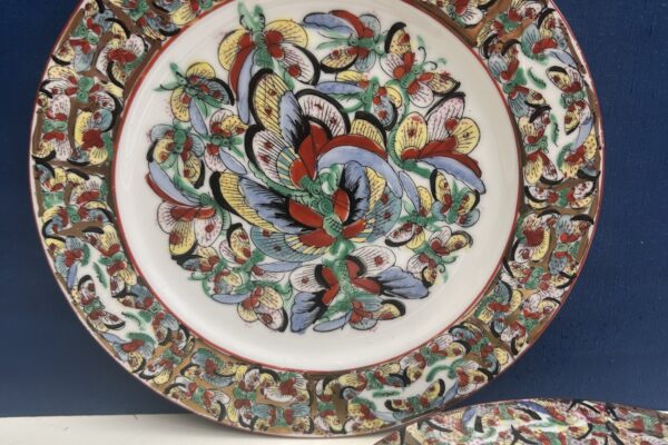 Dinerbord, veelkleurig Chinees met vlinders