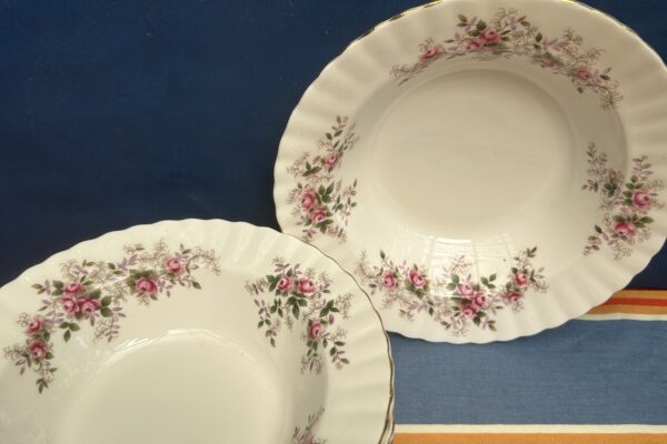Klein diep bord, Royal Albert, decor Lavender rose
