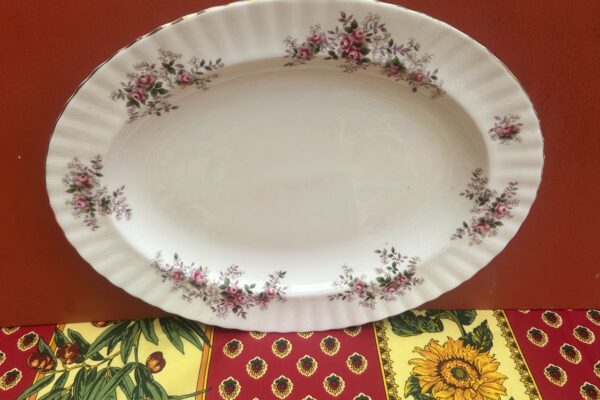 Grote ovale schaal Royal Albert, decor Lavender rose