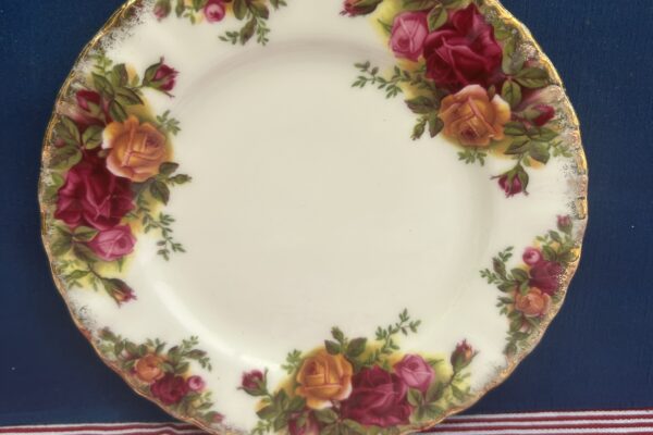 Gebaksbordje Royal Albert, decor Old country rose