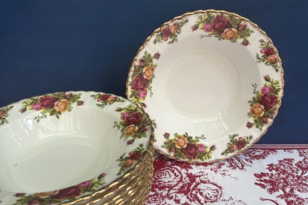 Diep bord Royal Albert, decor Old country rose