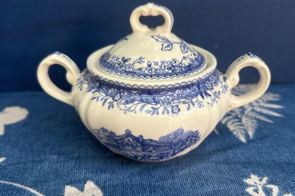 Klein suikerpotje Villeroy en Boch, decor Burgerland blauw