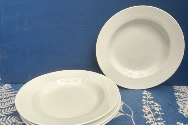 diep bord decor Petrus Regout, offwhite