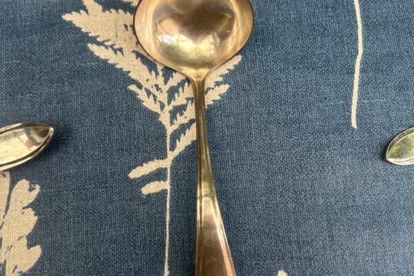 Verzilverde Sauslepel, decor puntfilet