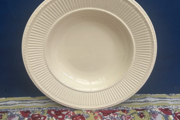 Diep bord Wedgwood, decor Edme