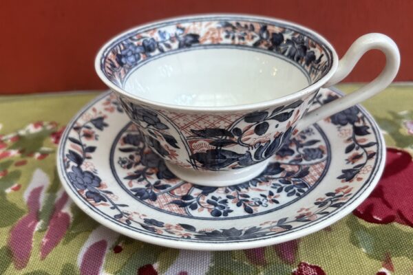 Theekop en schotel, wedgwood decor Ningpo 1860-1880