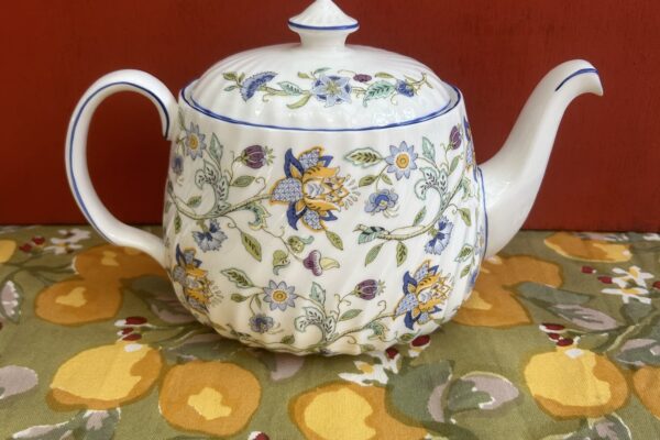 Theepot , Minton decor Haddon Hall blue